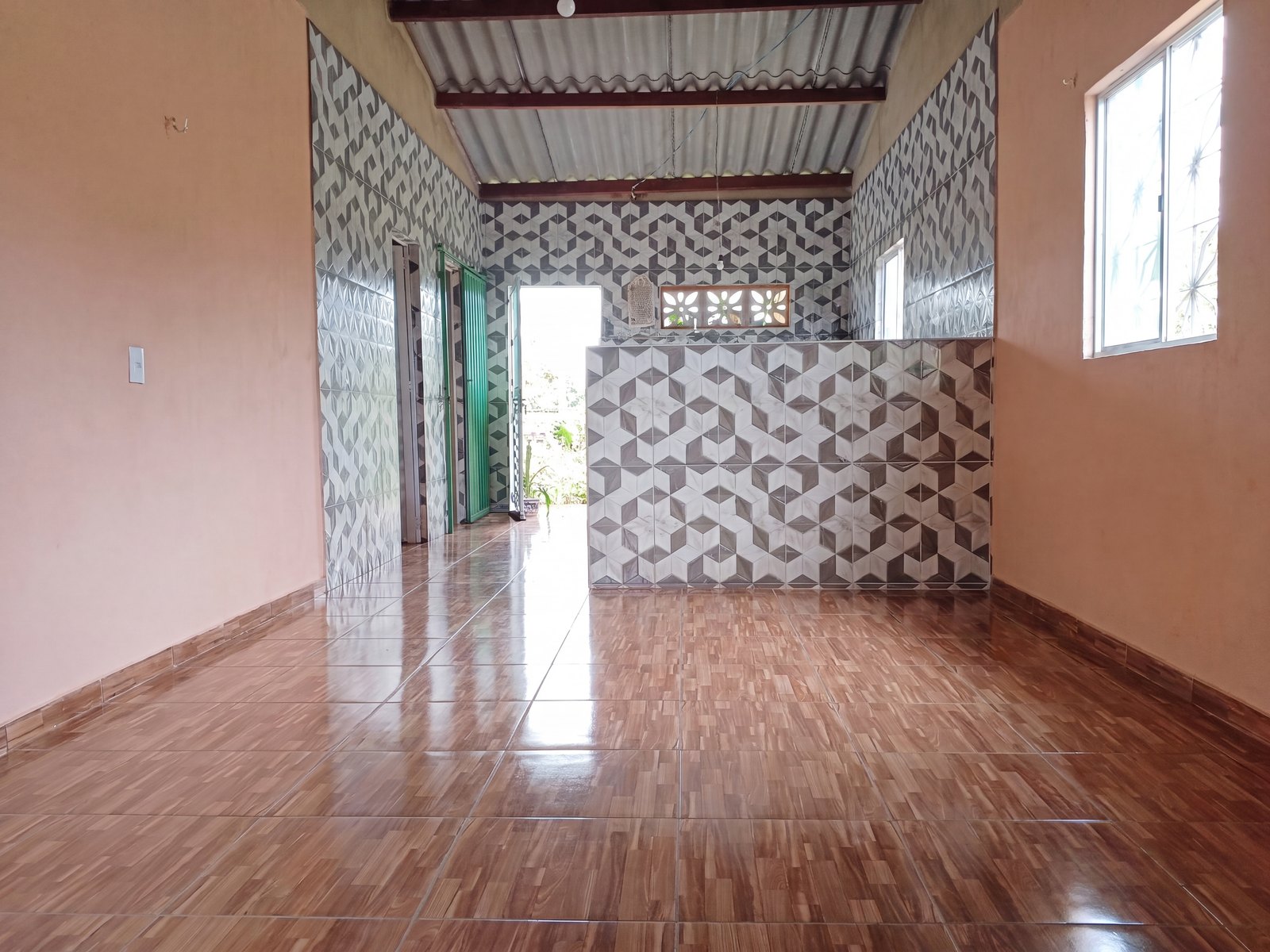 Casa no Sítio Nova Veneza, Sala e cozinha integradas